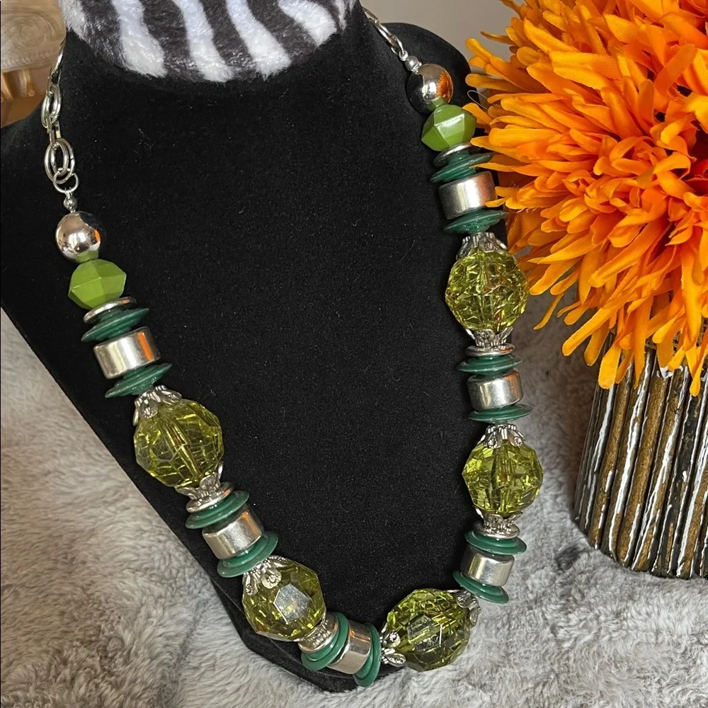 Green Statement Beaded Necklace - Unbranded